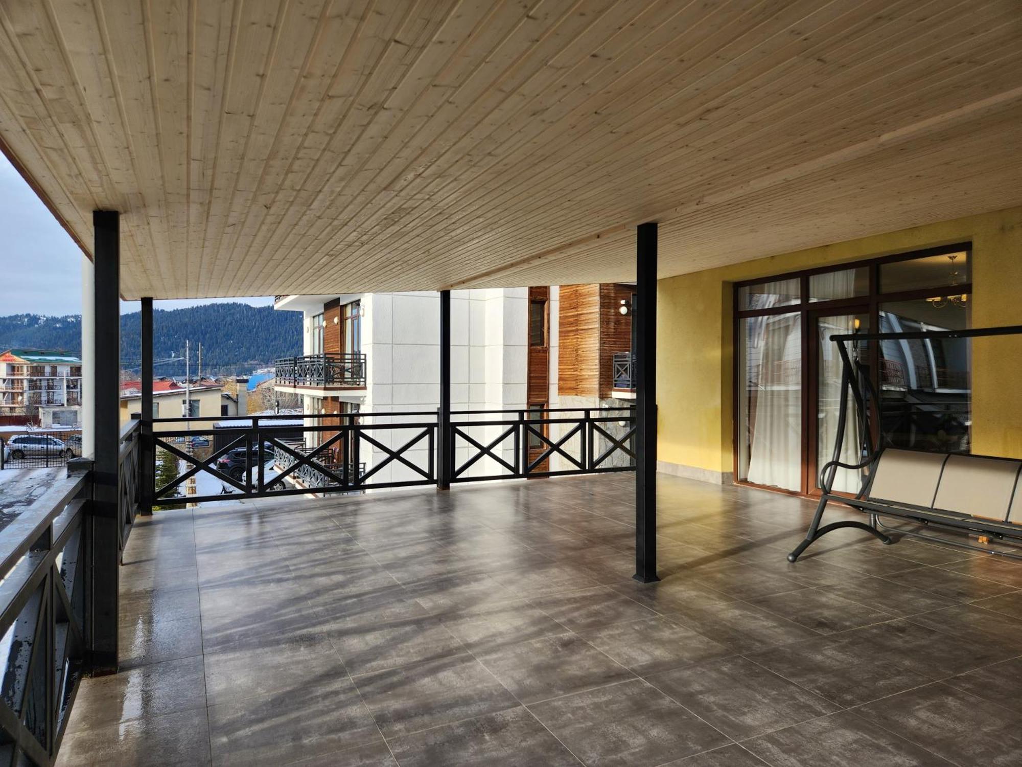 Snow King Hotel *